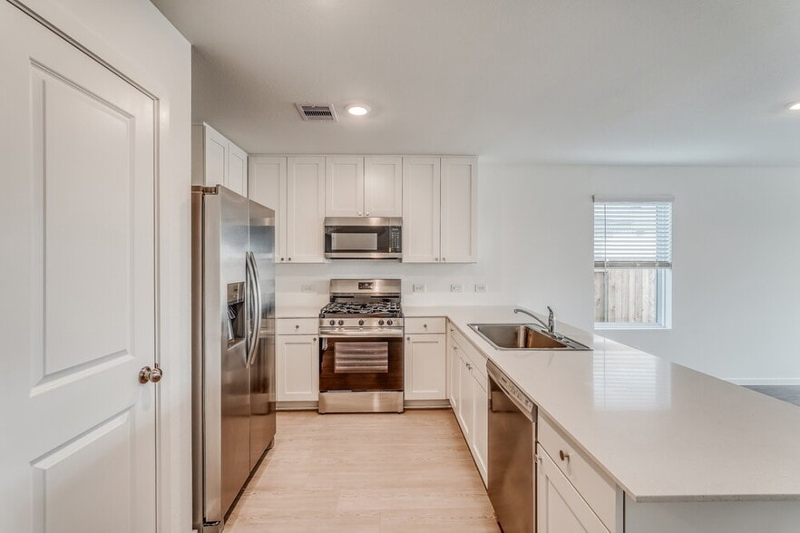 Building Photo - 472 San Miguel Crk Dr