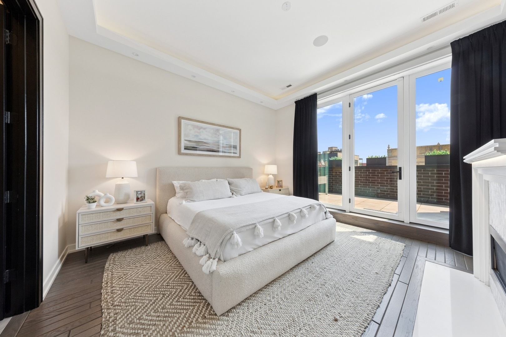 Building Photo - 2756 N Magnolia Ave