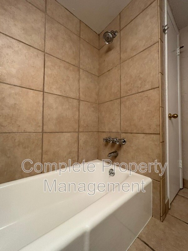 Building Photo - 55 Hanover Cir