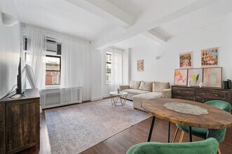 Building Photo - 132 E 45th St