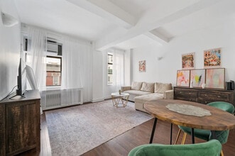 Building Photo - 237 Park Ave
