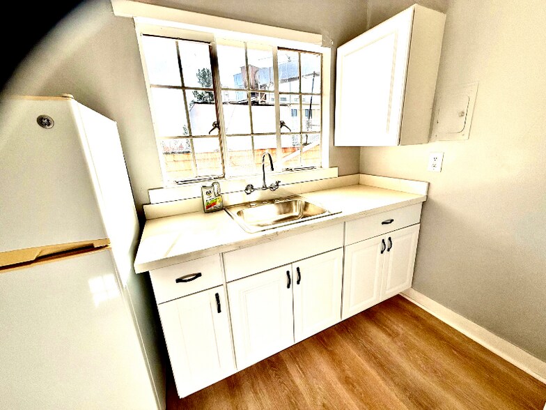 Building Photo - 2818 Telegraph Ave