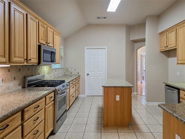 Building Photo - 15628 Fisher Island Dr