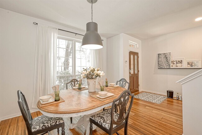 Building Photo - 16535 Oat Mill Dr