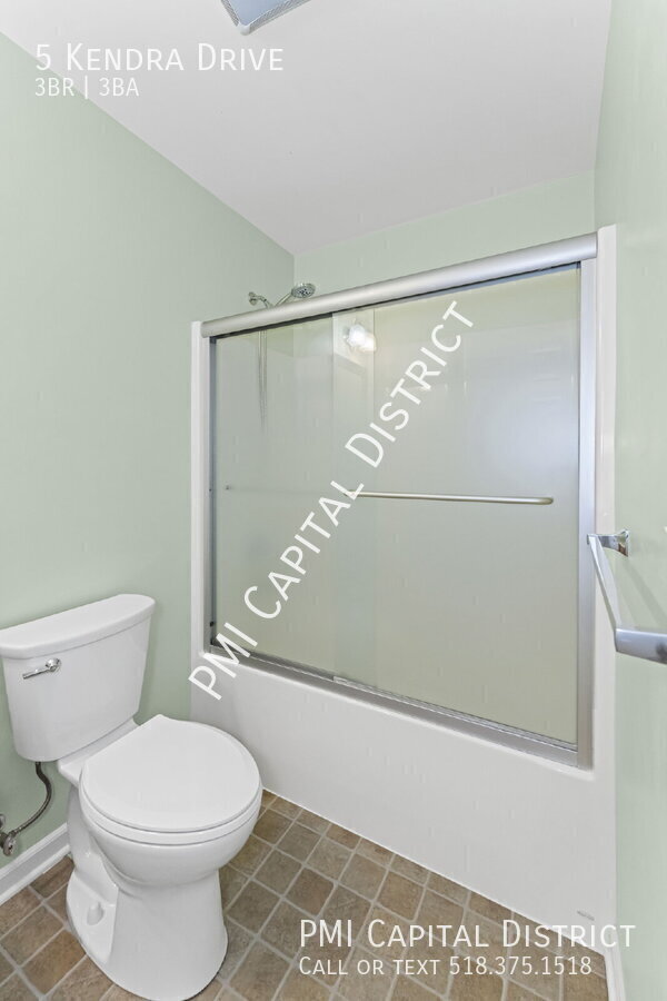 Building Photo - 5 Kendra Dr