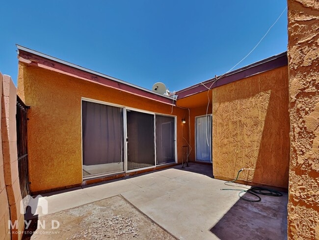 Building Photo - 1864 E Kirkland Ln
