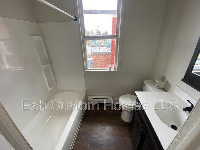 Building Photo - 508 S Prince St