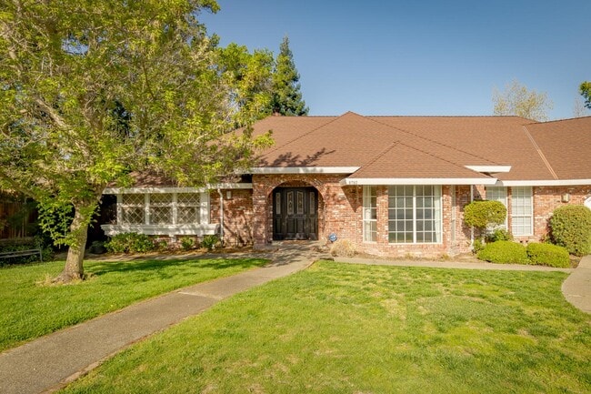 Building Photo - 8780 Harrogate Ct
