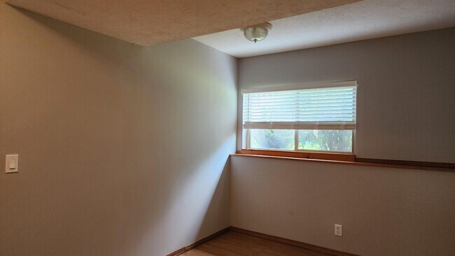 Building Photo - 5153 Oak Valley Dr