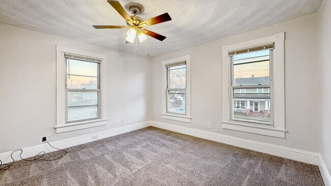 Building Photo - 2728 E Virginia Beach Blvd