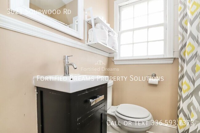 Building Photo - 3021 Sourwood Rd
