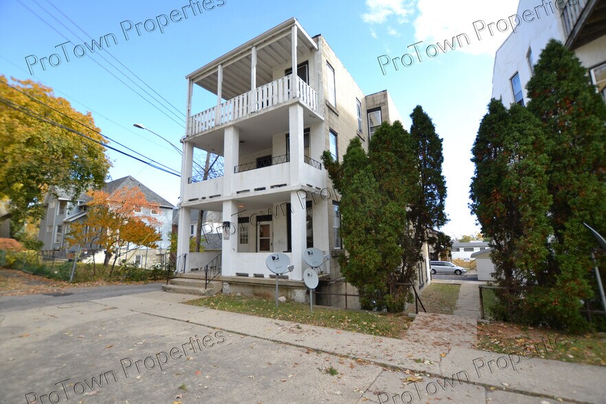 Primary Photo - 112 Nicholson St