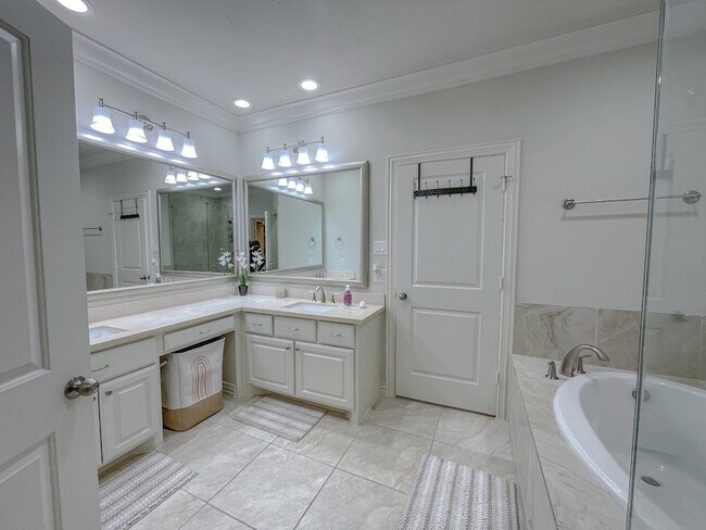 Building Photo - 13422 Preston Cliff Ct