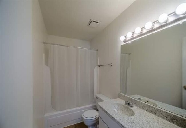 Building Photo - 2 bedroom in Houston TX 77040