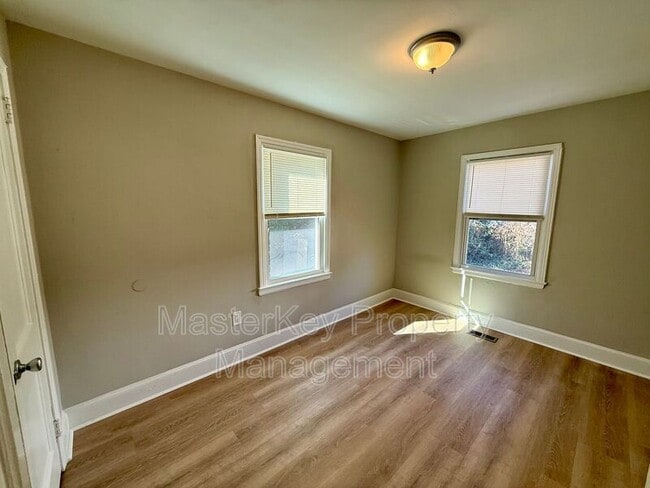 Building Photo - 1411 Hudson Ave