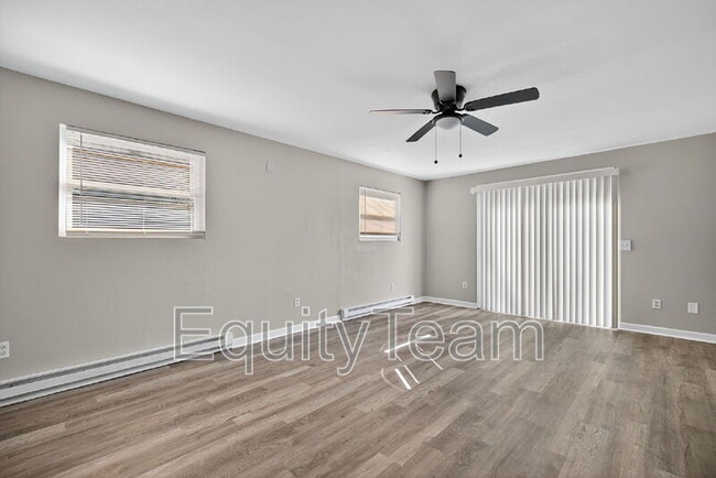 Building Photo - 10032 Regency Ct