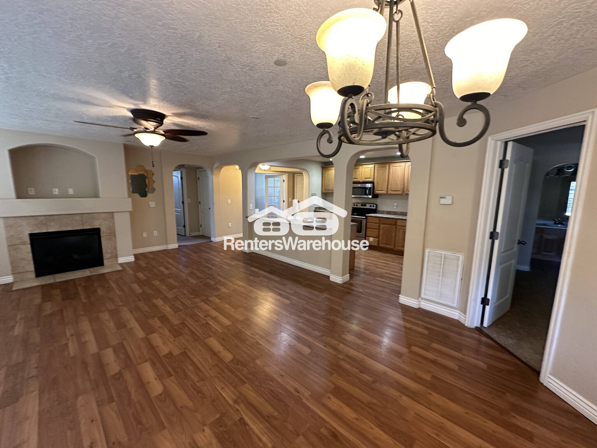 Building Photo - 1202 W 110 N