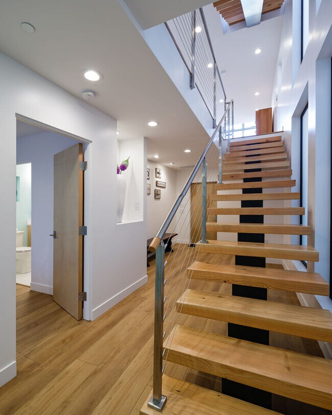 Building Photo - 3920 O-Fully Furnished | Hollywood Beach |...