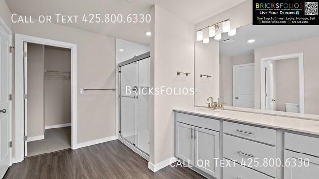 Building Photo - 5165 83rd Ave NE