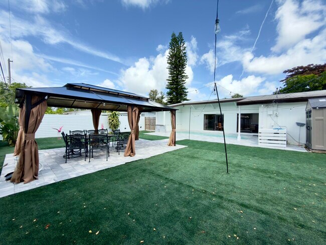 Building Photo - 210 Ocean Pkwy