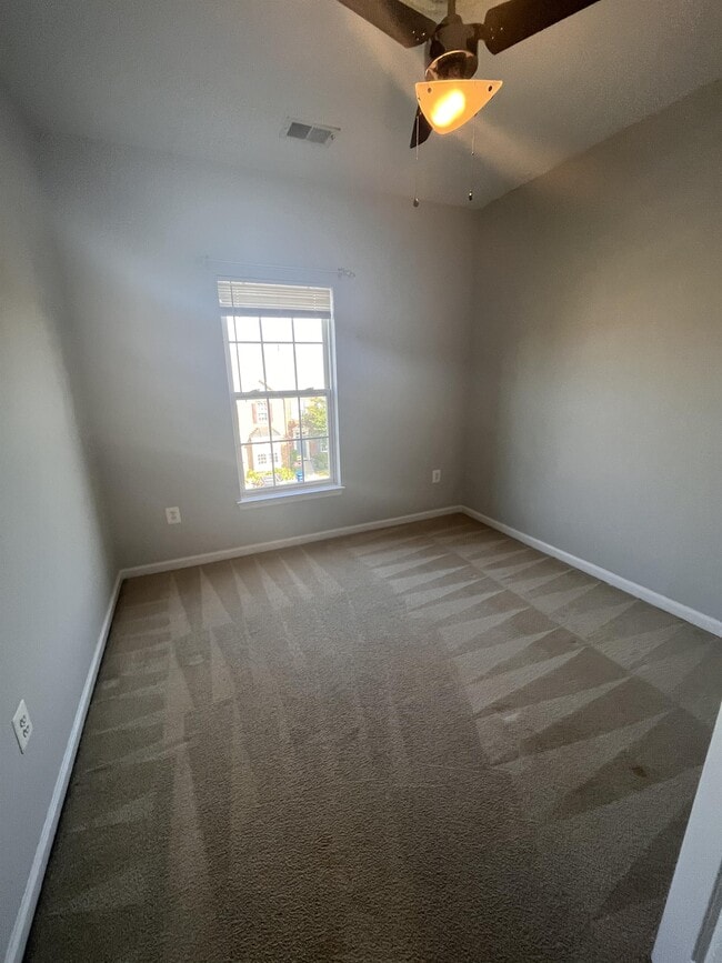 Building Photo - 9351 Penrose St