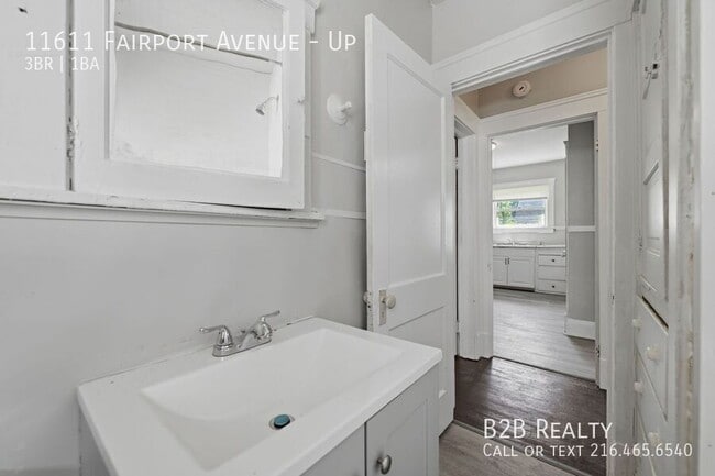 Building Photo - 11611 Fairport Ave
