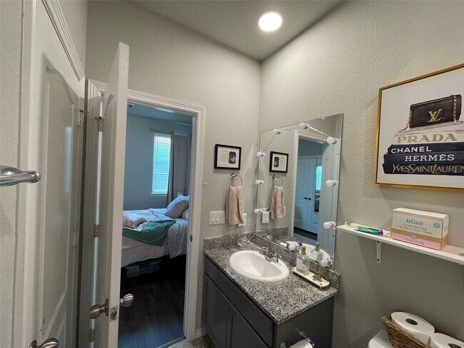 Building Photo - 25511 Northpark Lake Dr