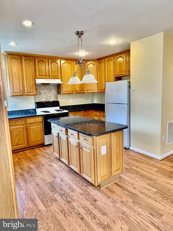 Building Photo - 9505 Wigwag Ct