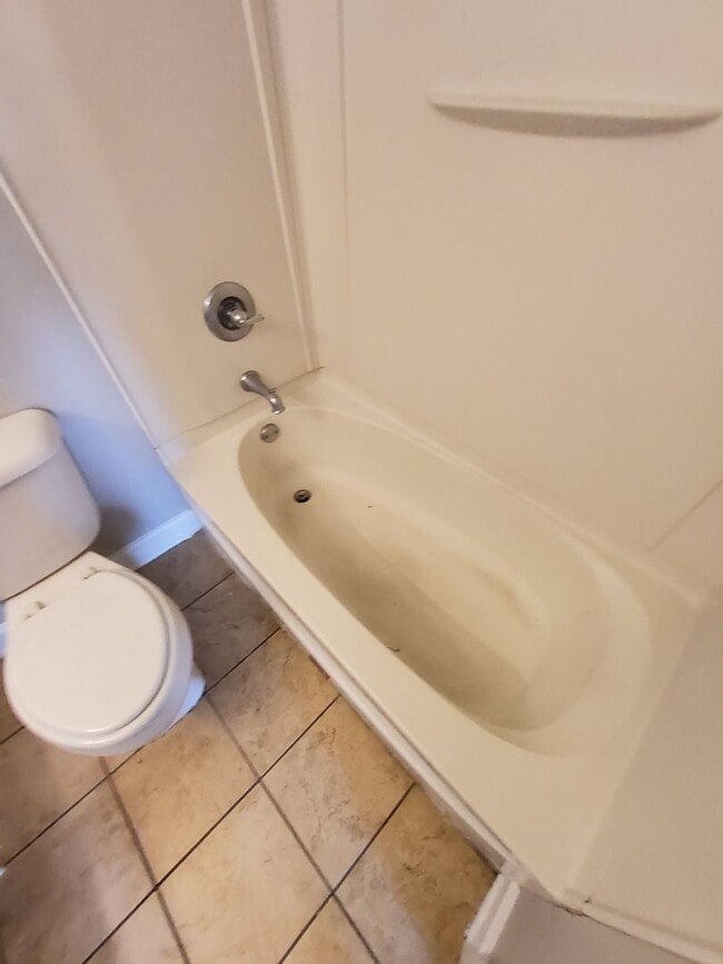 Building Photo - Modern Southaven Home with Two-Car Garage