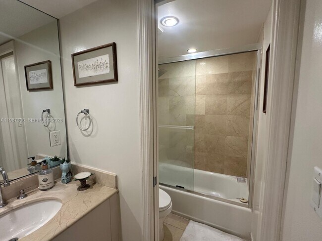 Building Photo - 6917 Collins Ave