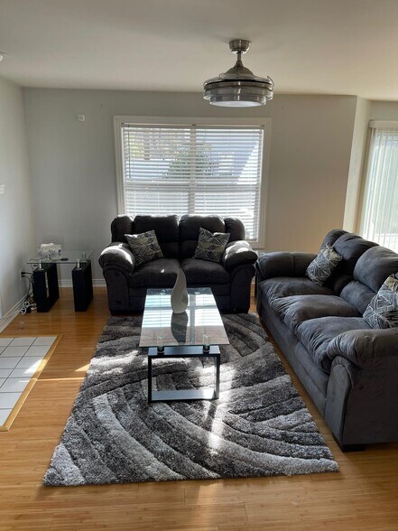 Building Photo - 404 Grace Ave