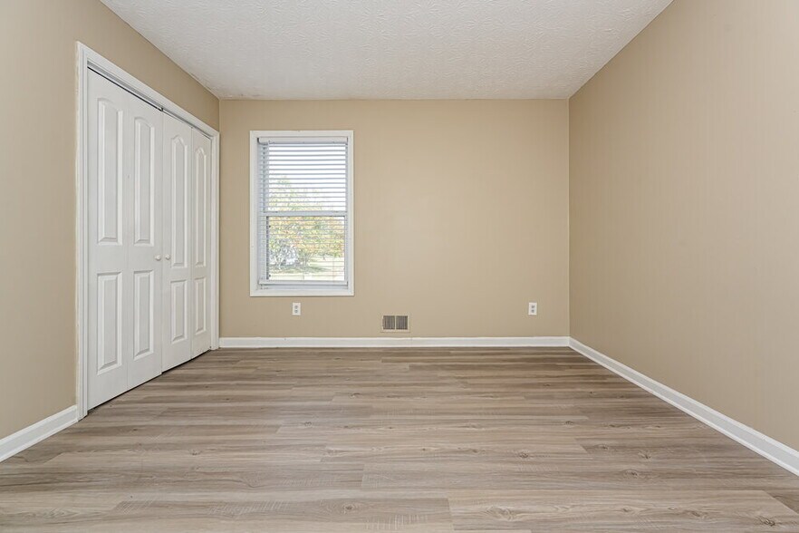 Building Photo - 234 Benton Fields