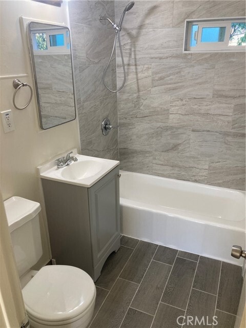 Building Photo - 980 C