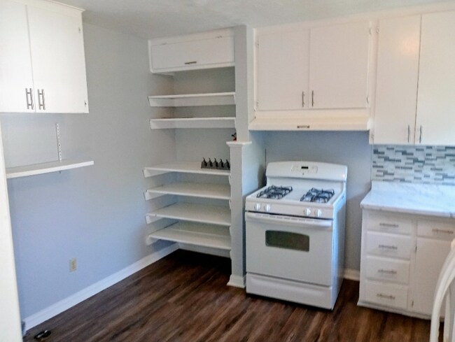 Building Photo - 312 Wilson Dr