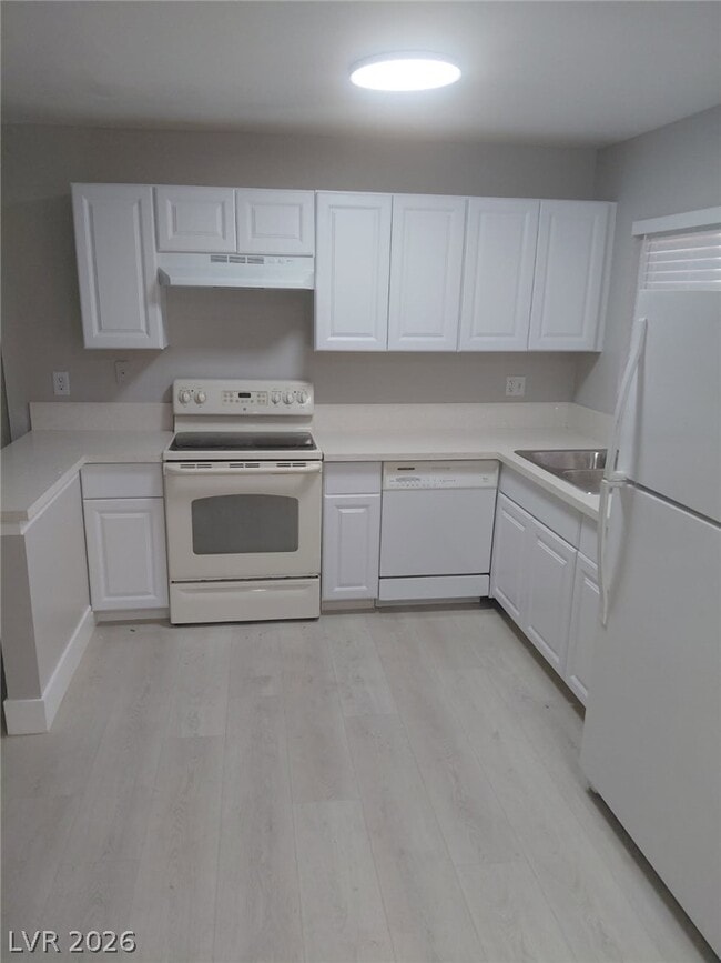 Building Photo - 5228 Garden Ln