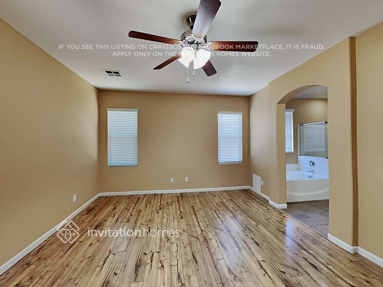 Building Photo - 1441 E Thornton Ave