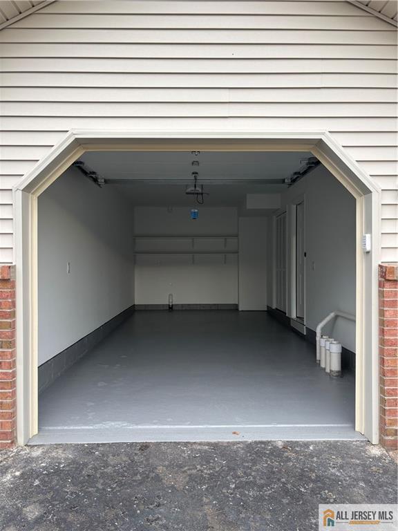 Building Photo - 127 Sassafras Ct
