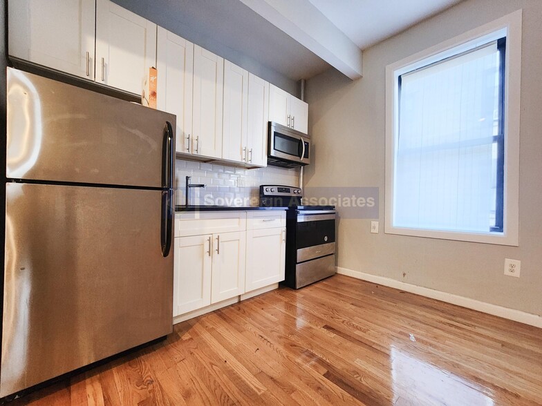 Building Photo - 148 W 142nd St