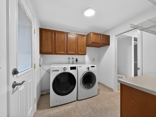 Building Photo - 16711 NE 18th St