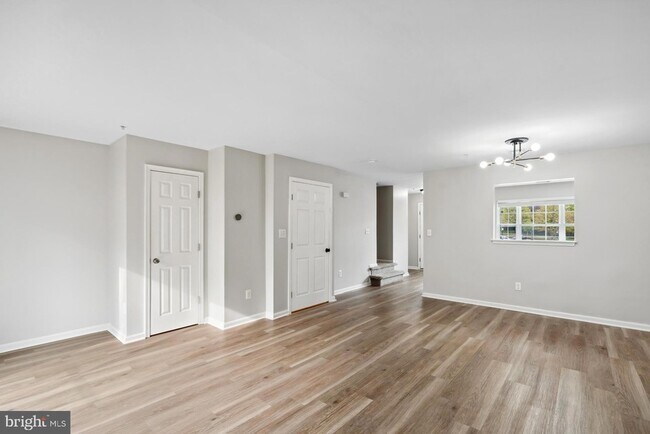 Building Photo - 4935 Wallflower Wy