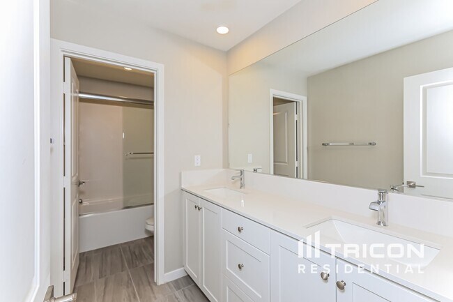 Building Photo - 31691 Willowood Way