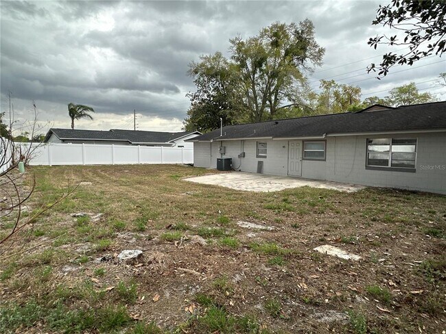 Building Photo - 5508 Turkey Lake Rd