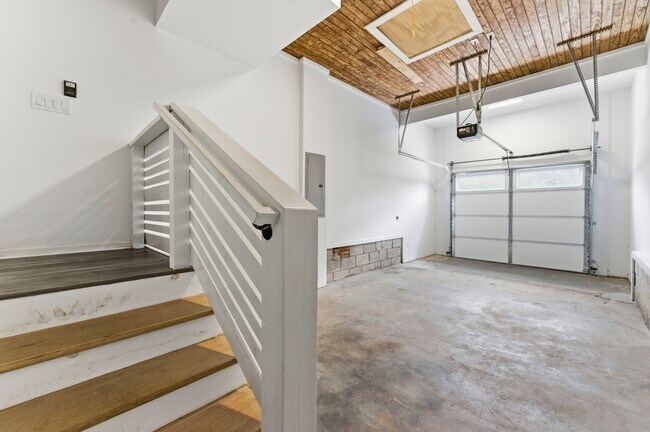 Building Photo - 103 Berkeley Rd