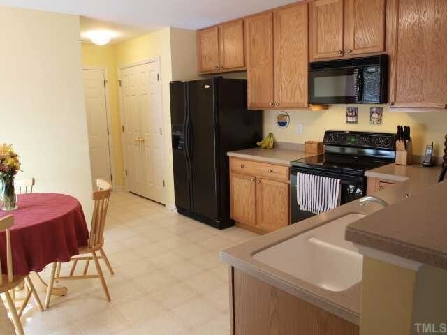 Building Photo - 3 Bedroom Townhouse In Wakefield with 1 Car Garage