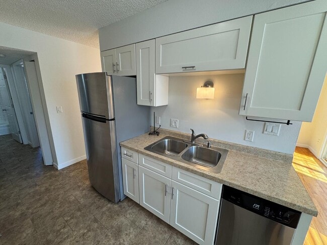 Building Photo - 255 N Michigan St