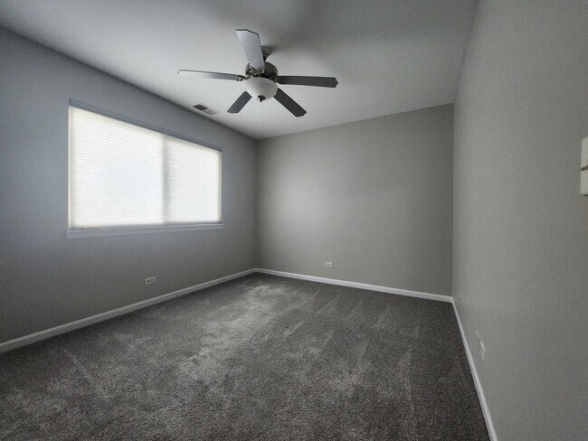 Building Photo - 3832 Baybrook Dr