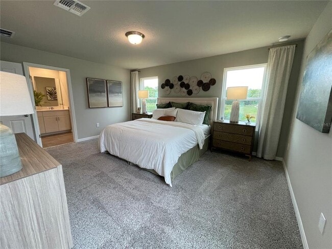 Building Photo - 732 Legacy Dr