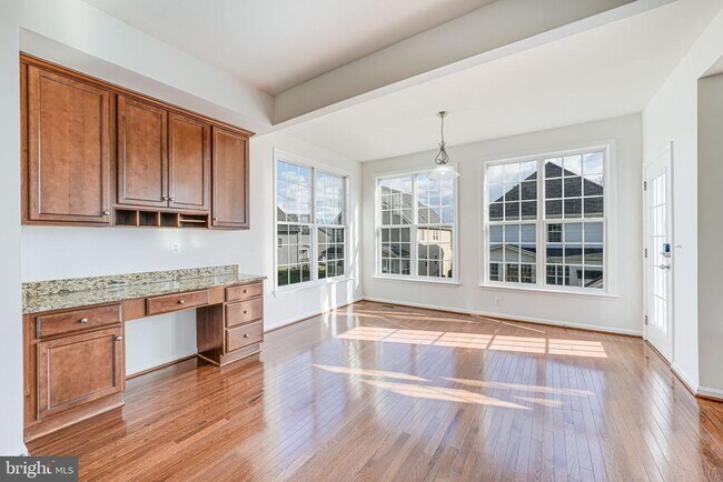 Building Photo - 15000 Gossom Manor Pl