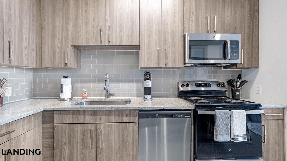 Building Photo - 101 S Center St