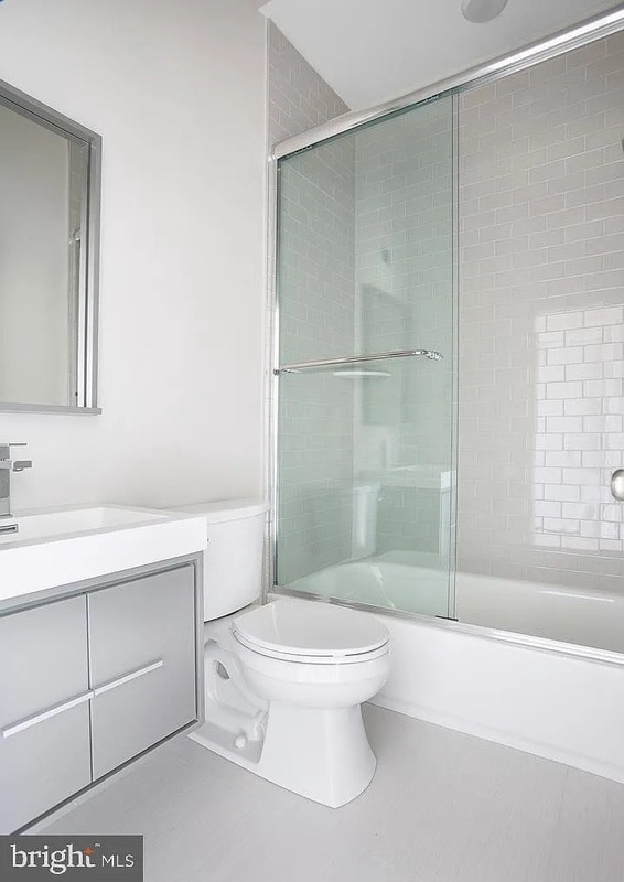 Building Photo - 2407 Wharton St